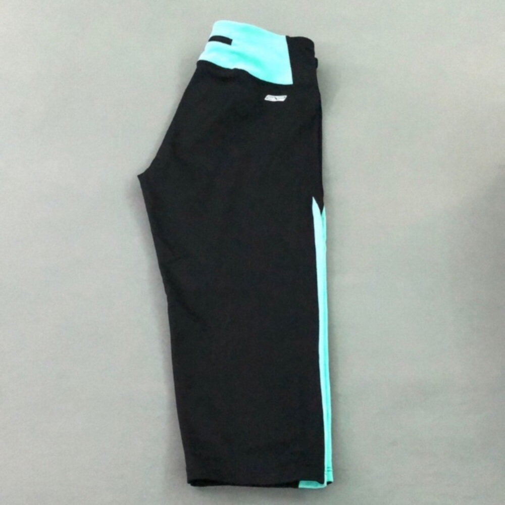 NWOT Express Performance Crop Leggings Black Size Small